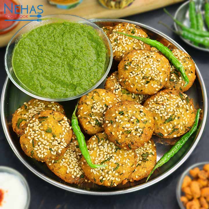 Methi-makai na vada | methi-makai dhebra | Gujarati methi-makai vada ...