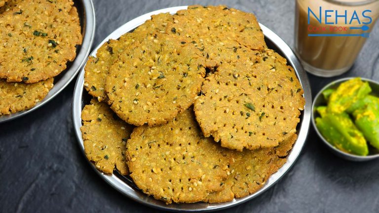 Methi bajri puri | crispy methi bajri puri | how to make farsi puri