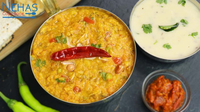 Jalaram khichi and kadhi | bardoli famous jalaram khichdi |khichdi-kadhi recipe