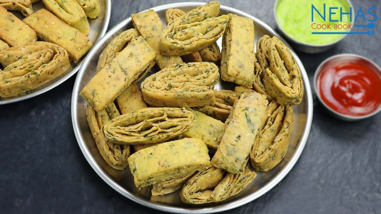 Methi layered nimki recipe | layered namakpara recipe |  Khasta Mathri namakpare