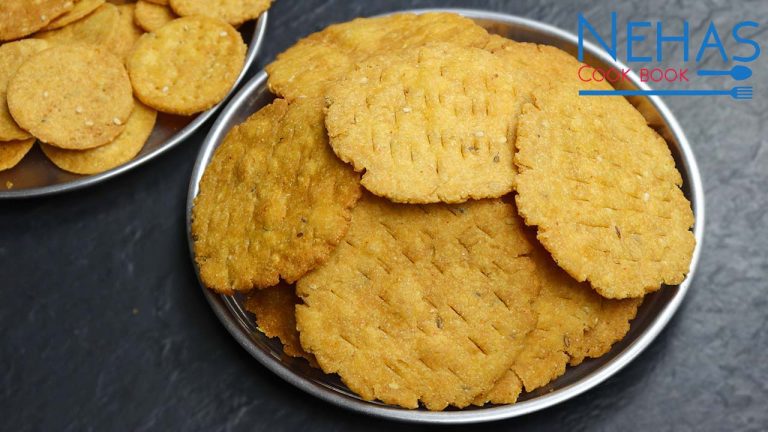 Potato farsi puri recipe | crispy Gujarati farsi poori | aloo ki mathri